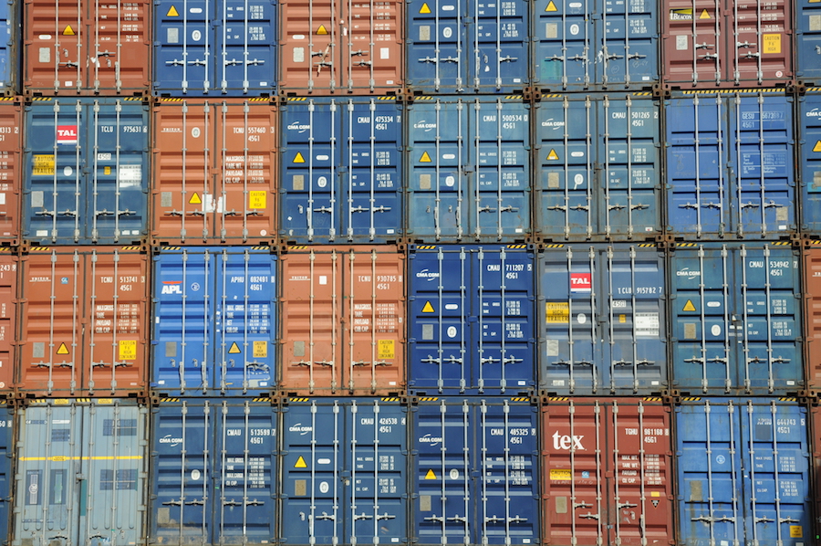 Stockage de containers sur un terminal portuaire